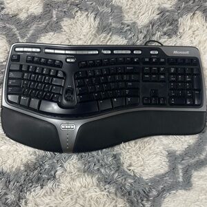 Microsoft Natural Ergonomic Keyboard 4000 V1.0 KU-0462 Wired Tested Working
